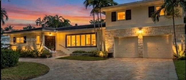 Building Photo - 100 S Prospect Dr