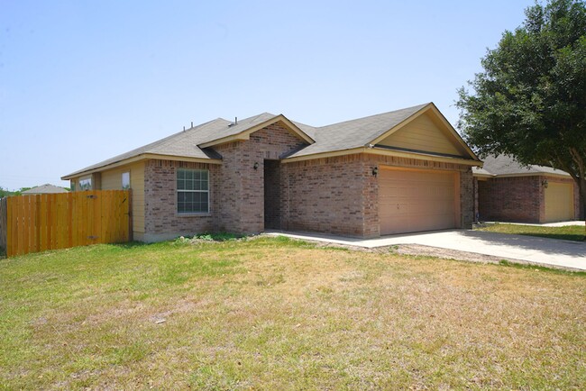 Building Photo - Great One-Story Home Near Lackland AFB Now...