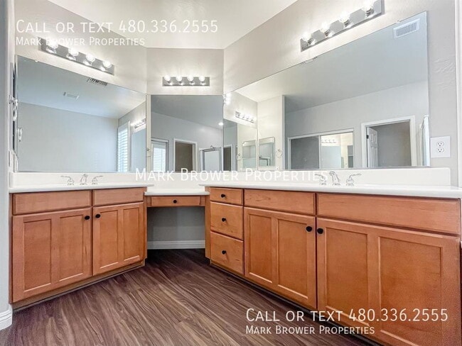 Building Photo - 1181 E Hawken Way