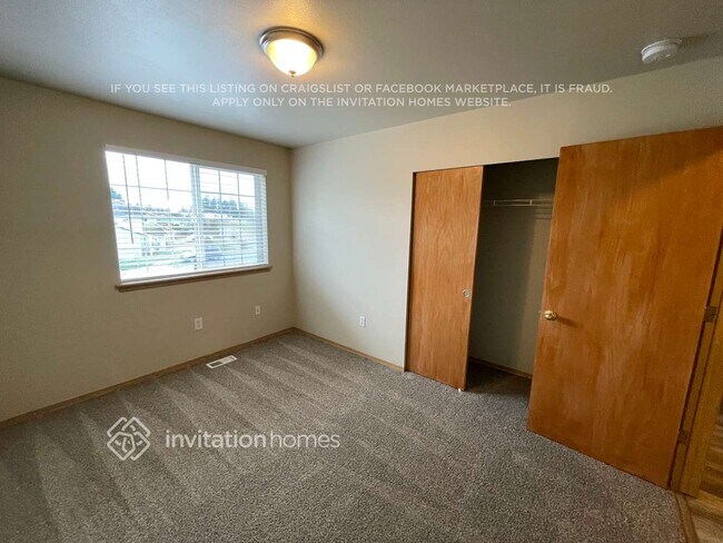 Building Photo - 1315 187th St Ct E