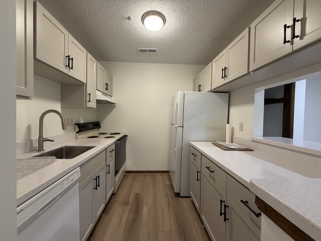 Building Photo - 44790 Locust Ridge Ct