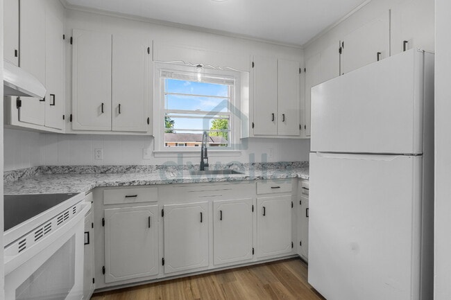 Building Photo - 3-Bedroom (1.5 Baths) Fully Renovated Rental Home in a PRIME Location! Only 6 minutes to Downtown...