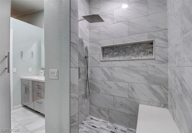 Building Photo - 8316 Vantare Ct