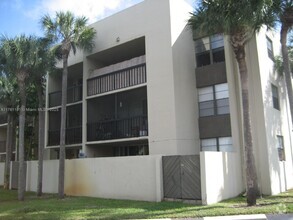 Building Photo - 10855 SW 112th Ave