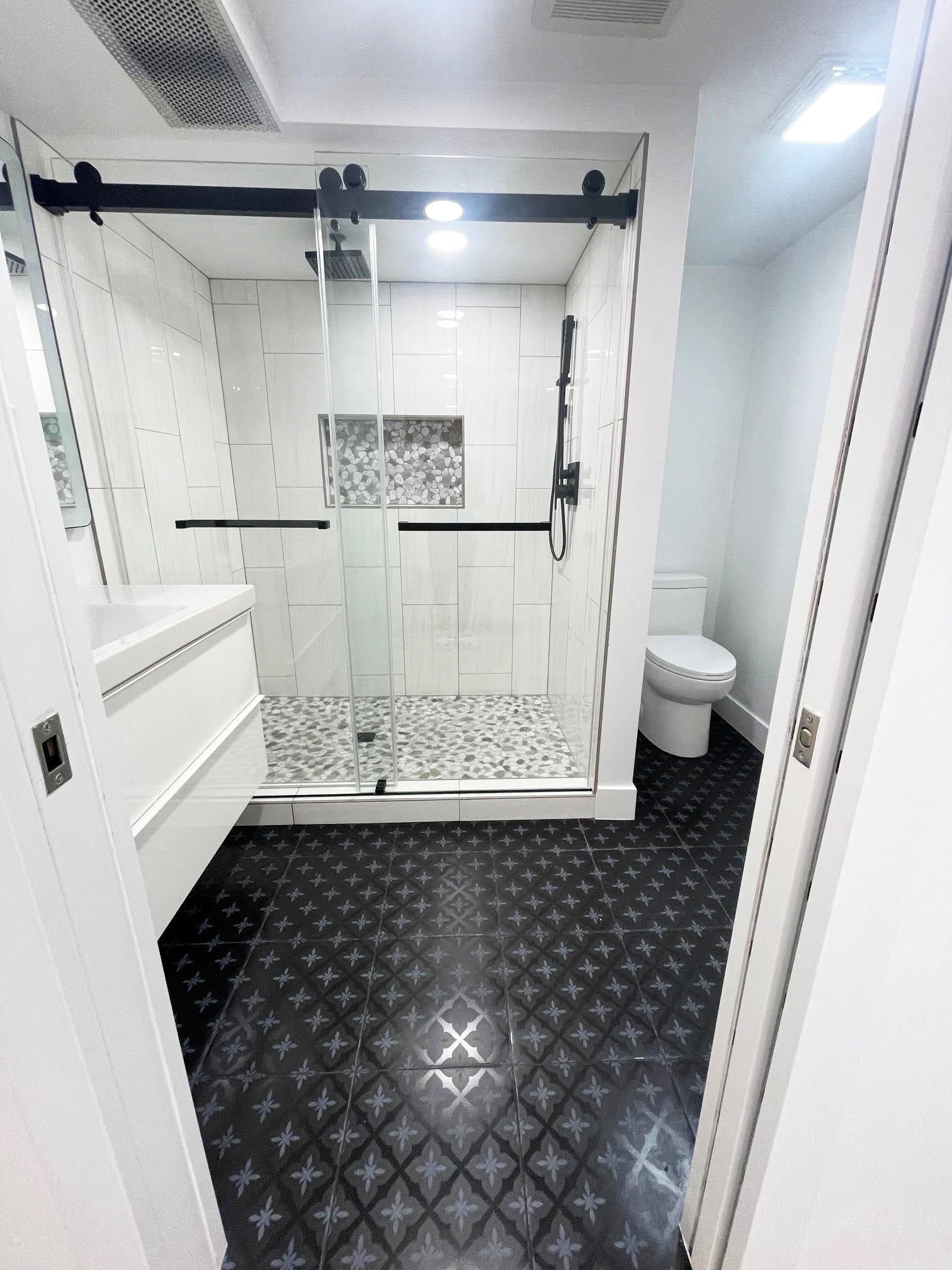 Master Suite 1 Full Bath - 491 S Otis St