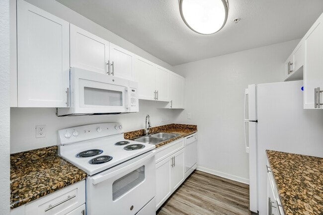 Kitchen - Uptown Palms Apartments
