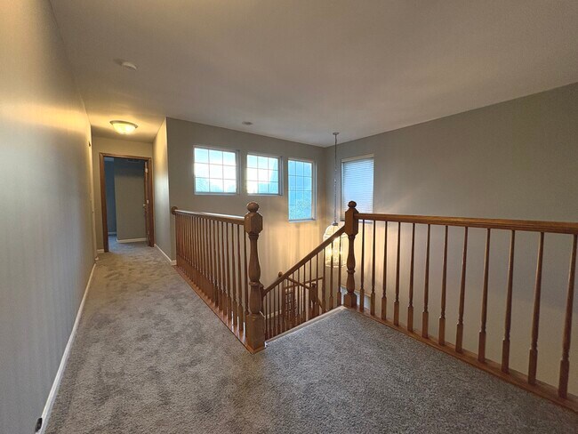 Building Photo - 1635 S Candlestick Way