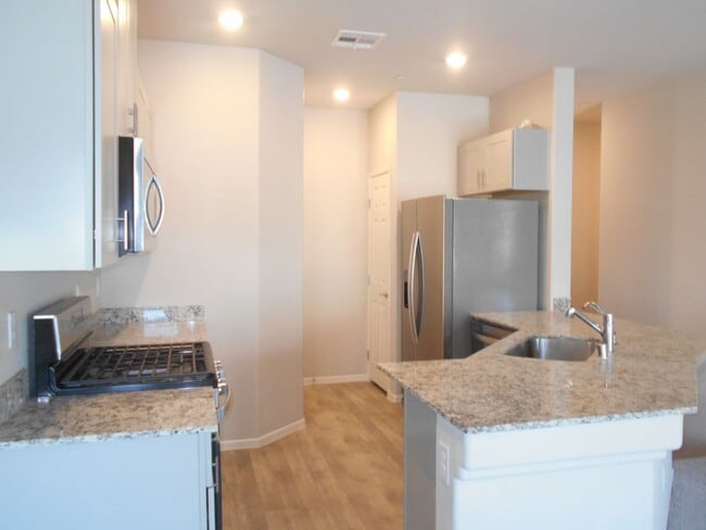 Building Photo - 4655 Moonbow Ave