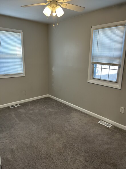 Building Photo - 22 Princeton Ave