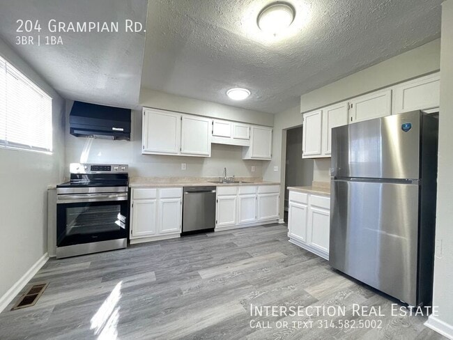 Building Photo - 204 Grampian Rd