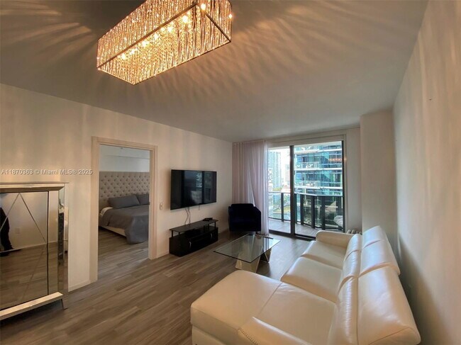 Building Photo - 801 S Miami Ave