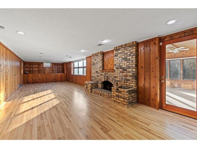 Building Photo - 5528 Merritt Cir