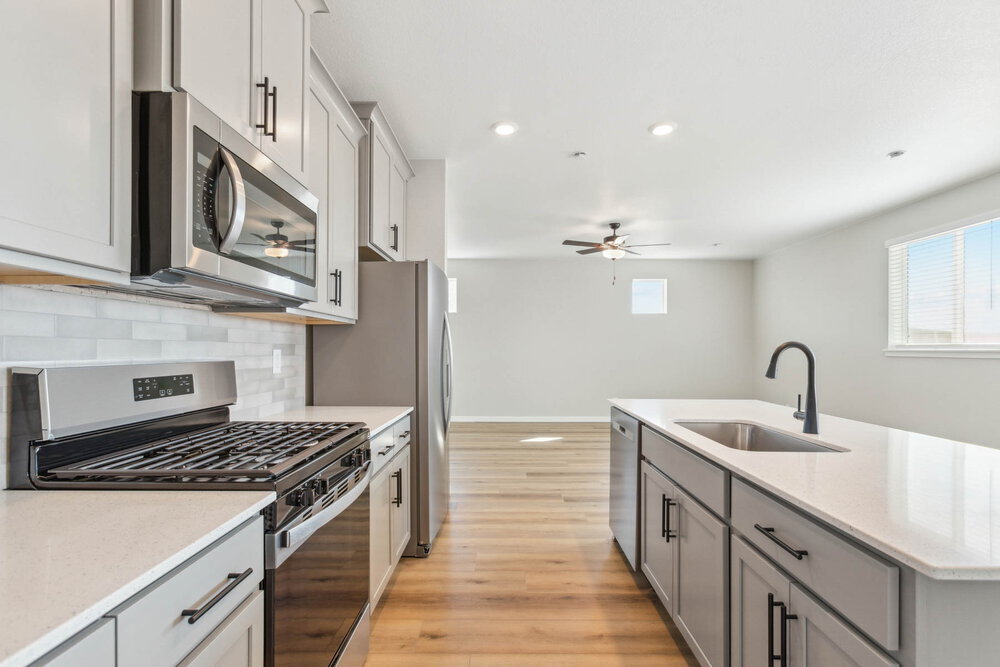 Building Photo - 9481 Yampa St