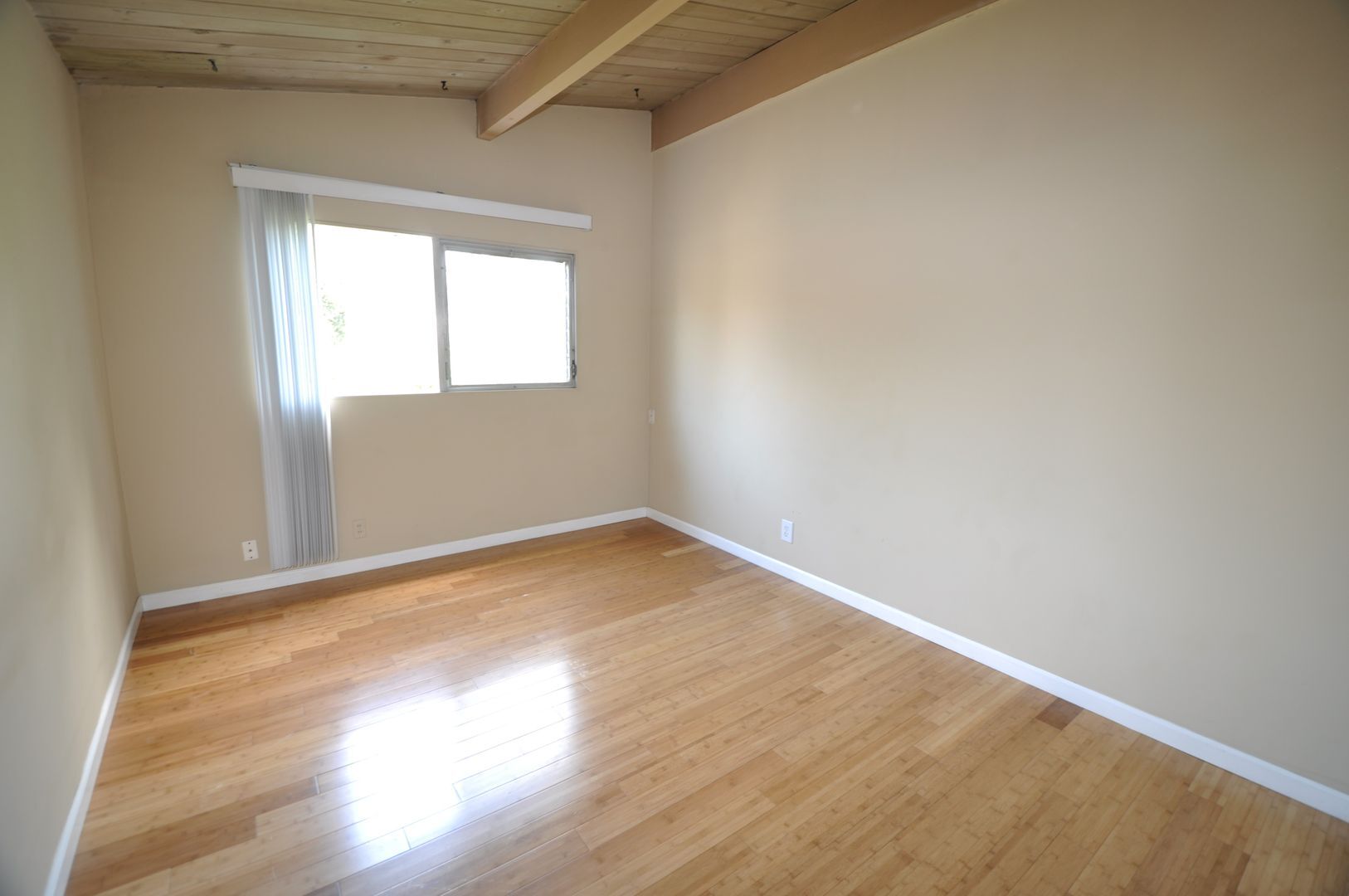 Building Photo - 121 W Arrellaga St