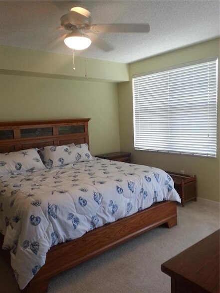 Building Photo - 6475 Shoreline Drive Unit 5302