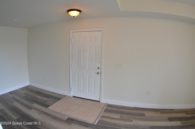 Building Photo - 3551 D'Avinci Way