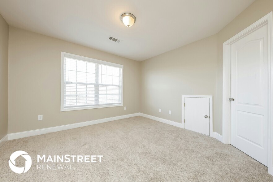 Building Photo - 2672 Blowing Wind Cir