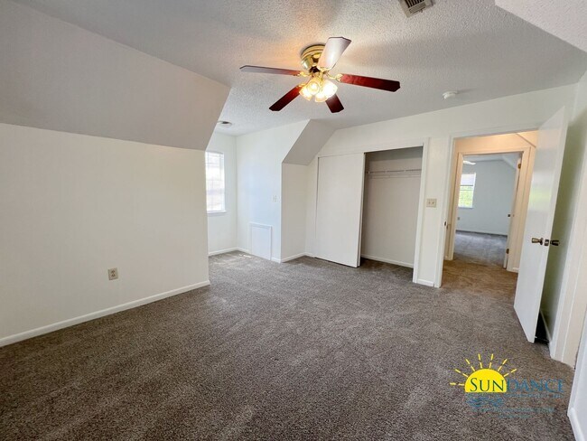 Building Photo - Spacious Two-Story 4BR Cul-De-Sac Home in South Crestview!