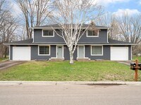 Building Photo - 411-413 Belle Aire Dr