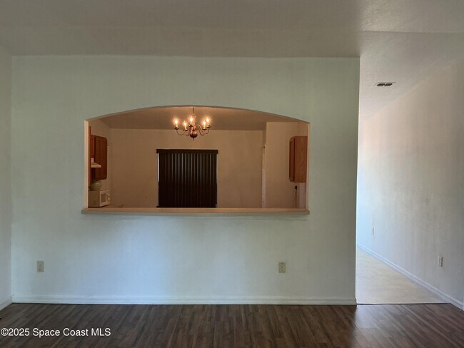 Building Photo - 376 Americana Blvd NE