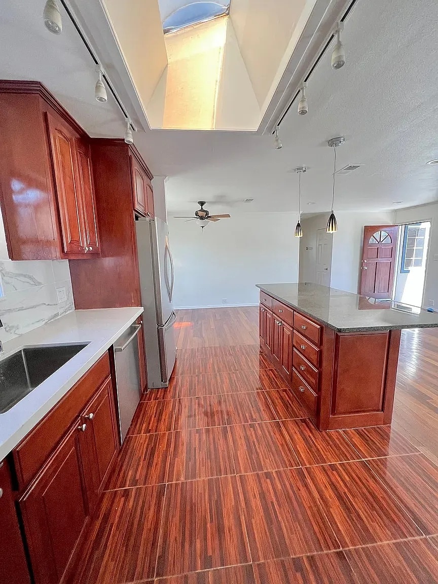 Building Photo - 3175 Machado Ave