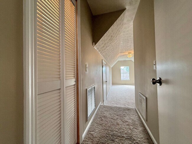 Building Photo - 279 Rice Gate Dr