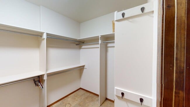 Building Photo - Furnished 5-Bedroom Home with Indoor Pool & Amenities