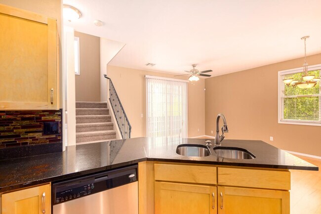 Building Photo - 5708 S 21st Terrace