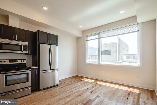 Building Photo - 1430 South St