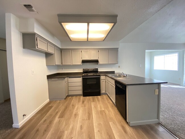 Building Photo - Beautiful Remodeled Home for Rent