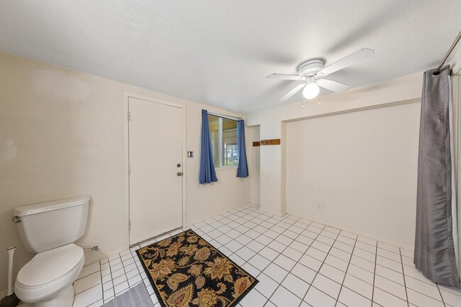 Building Photo - 117 E Polaris Dr