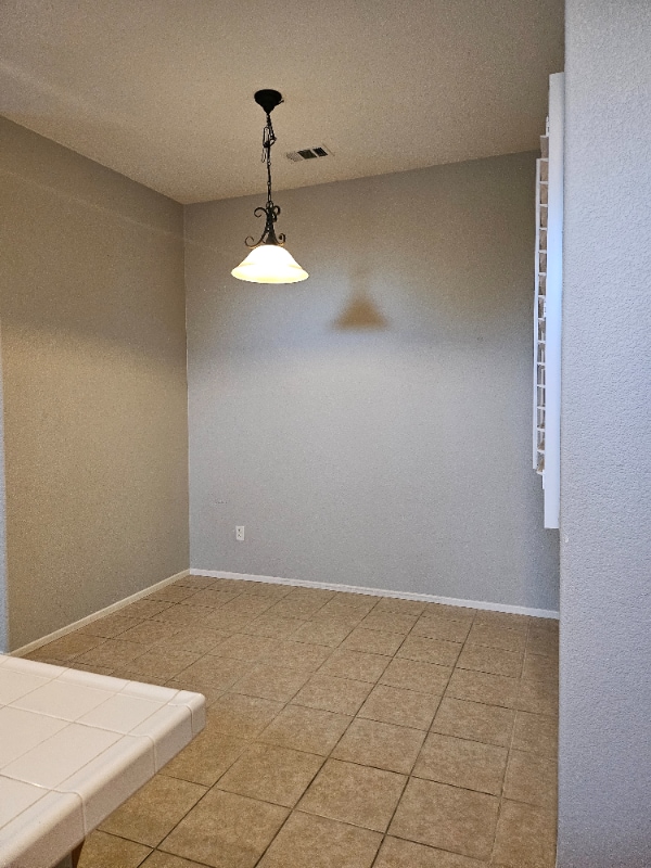 Building Photo - 30636 Parkview Ln