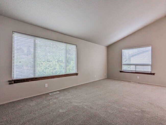 Building Photo - 5327 Glenwood Ave