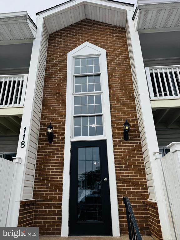 Building Photo - 118 Westwick Ct