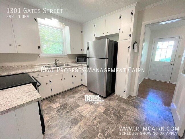 Building Photo - 1301 Gates St