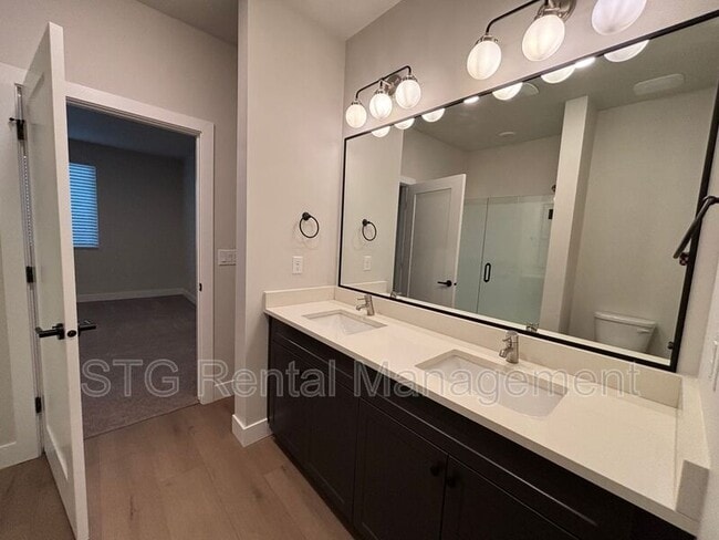 Building Photo - 3968 Fossil Way