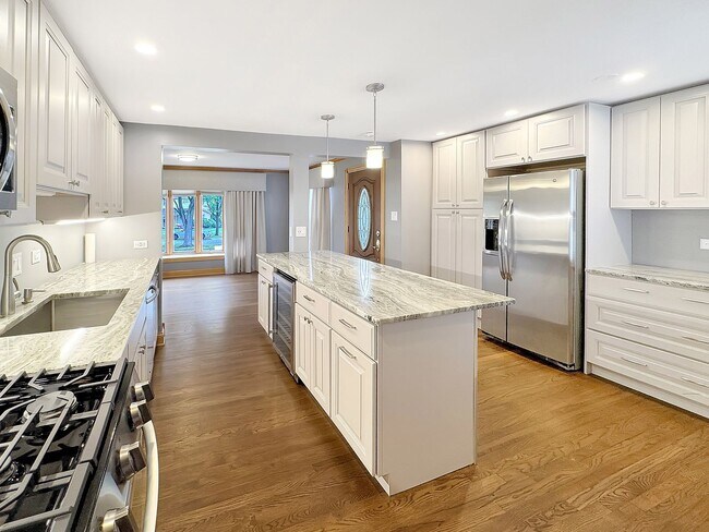 Building Photo - Beautiful 4-Bedroom Home for Rent in Palat...