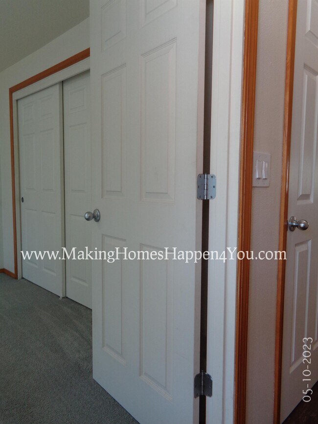 Building Photo - 405 Lavender St