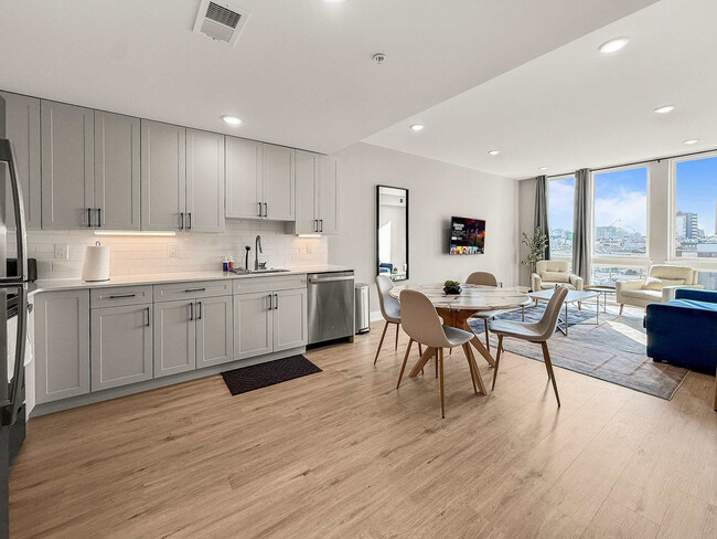 Building Photo - 626 N Delaware Ave