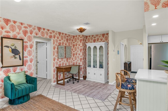 Building Photo - 288 Castaways St