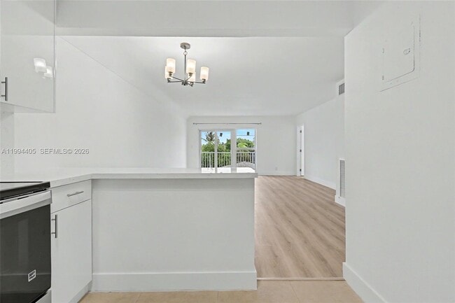 Building Photo - 1220 71st St