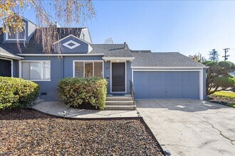 Building Photo - 3131 Fernside Blvd