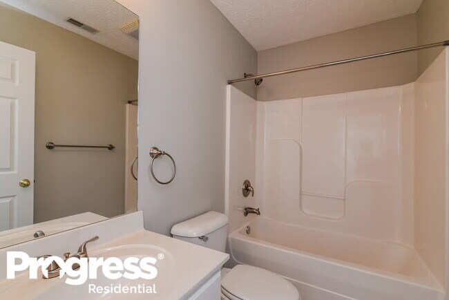 Building Photo - 104 Stirrup Ct