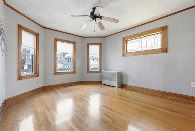 Building Photo - 5 Franconia St