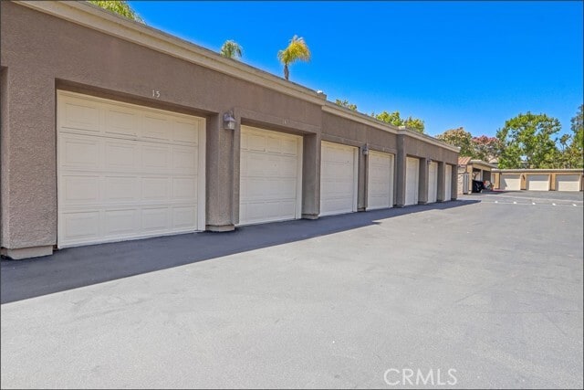 Building Photo - 22681 Oak Grove