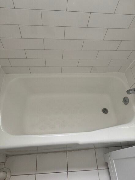 Building Photo - 224 Hanover St