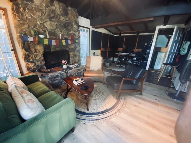Guest House - 8440 Yucca Trl