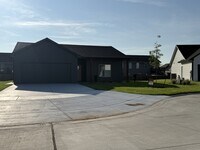 Building Photo - 1923 Sutton Ct