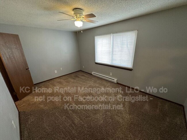 Building Photo - 561 N Somerset Terrace