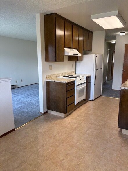 Building Photo - 2740 Park Ave